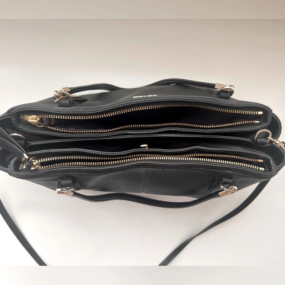 COACH Handbag - Picture 12 of 12